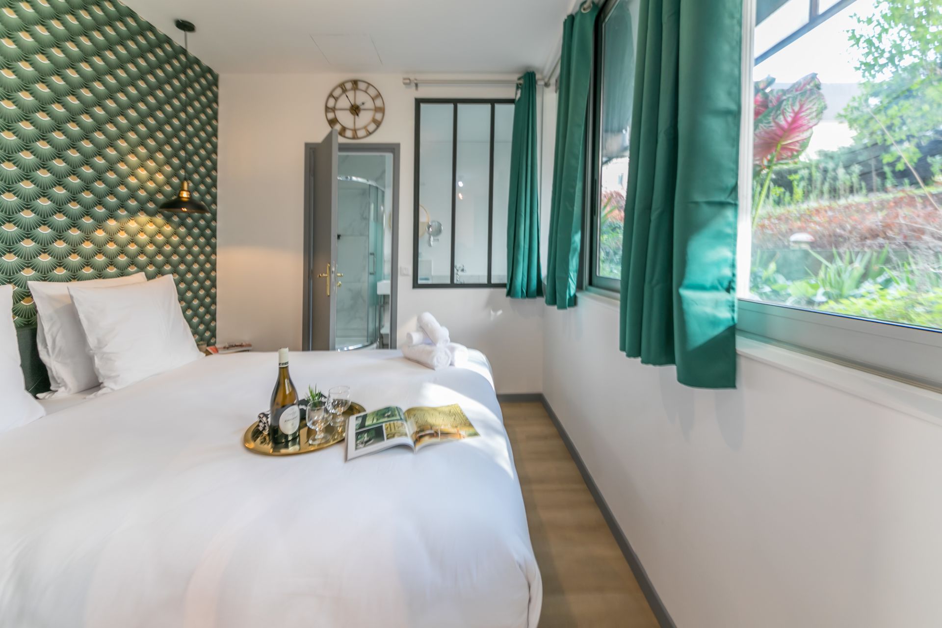 Tour Eiffel SaintCharles Paris Serviced Apartments